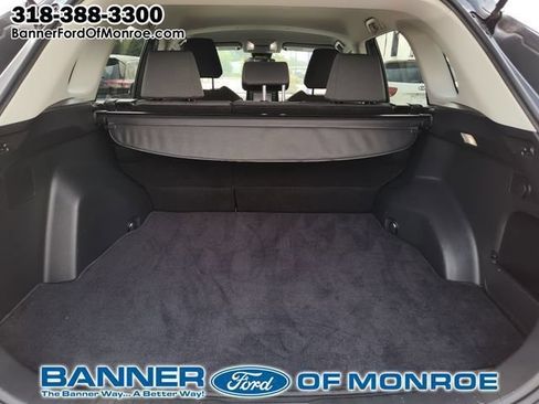 Used 2022 Toyota RAV4 XLE FWD image 4