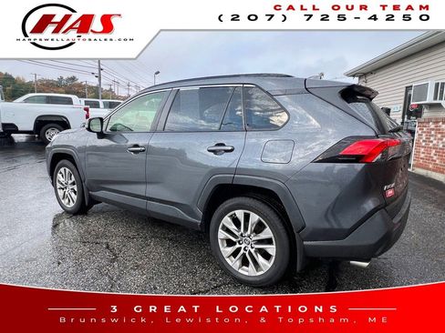 Used 2019 Toyota RAV4 XLE Premium image 5