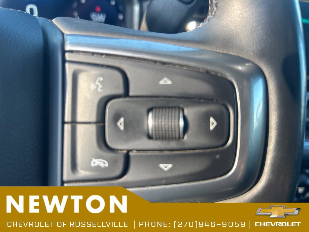 Used 2023 Chevrolet Silverado 1500 LT AWD/4WD image 16