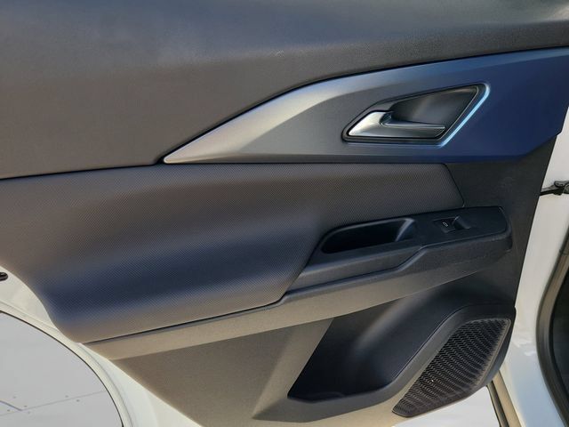 New 2026 Chevrolet Equinox EV LT w/ LPO, Blackout Package FWD image 18