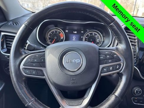 Used 2021 Jeep Cherokee Limited w/ Mopar Interior Package image 30