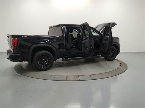 Used 2023 GMC Sierra 1500 Elevation image 15