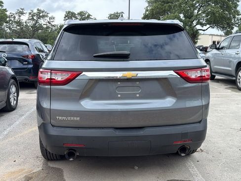 Used 2018 Chevrolet Traverse LS w/ LPO, Floor Liner Package FWD image 6
