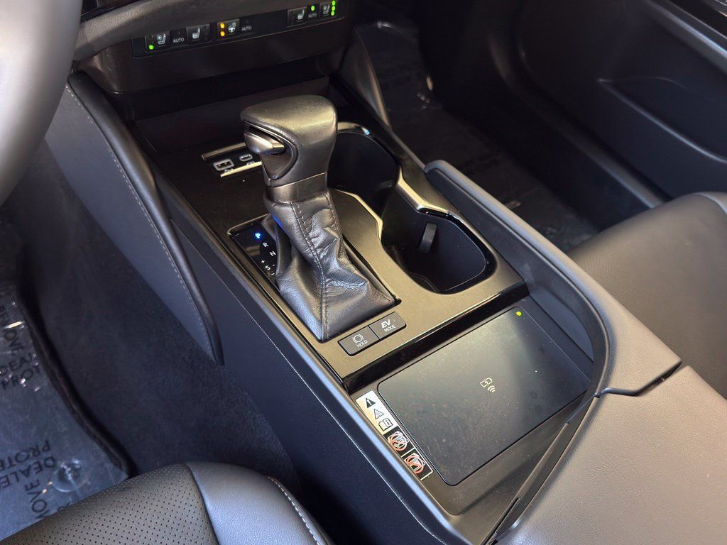Certified 2024 Lexus ES 300h w/ Premium Package FWD image 19