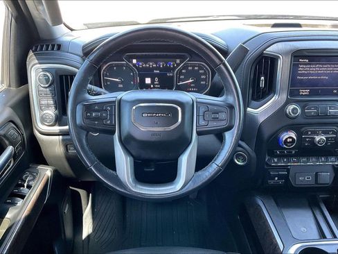 Used 2022 GMC Sierra 3500 Denali image 8
