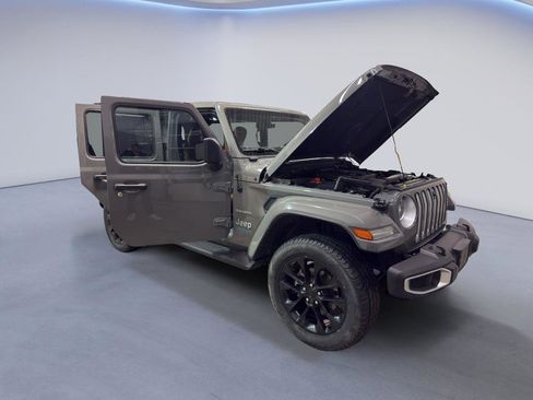 Used 2021 Jeep Wrangler Unlimited Sahara w/ Dual Top Group image 8