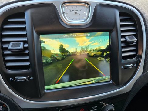 Used 2019 Chrysler 300 Touring w/ Sport Appearance Package image 16