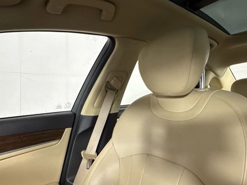 Used 2015 Hyundai Genesis 3.8 w/ Option Group 02 image 19