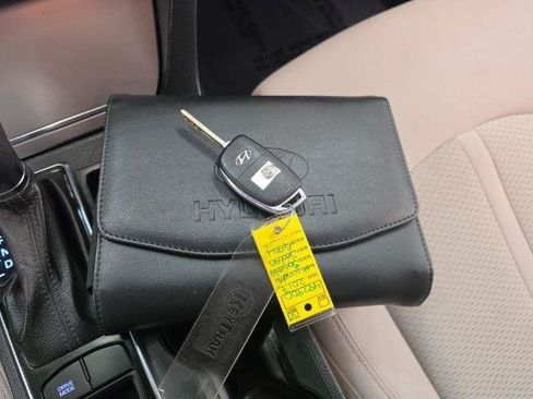 Used 2017 Hyundai Sonata SE FWD image 21