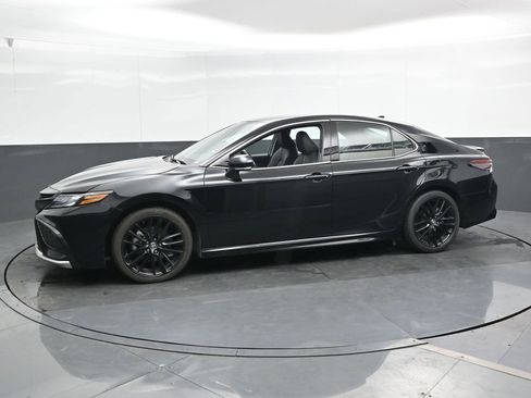 Used 2023 Toyota Camry XSE image 8