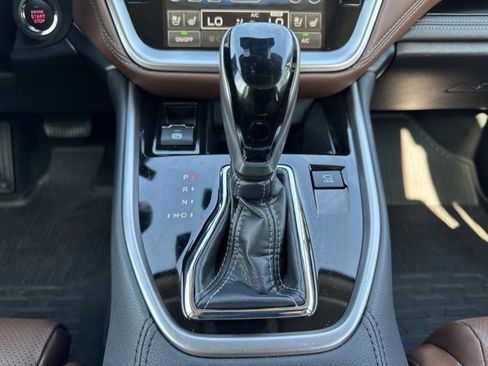 Used 2024 Subaru Outback Touring image 33