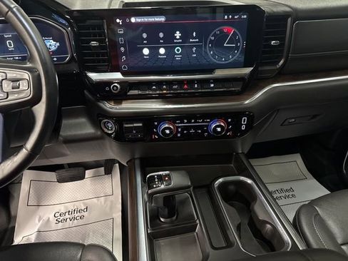 Used 2023 GMC Sierra 1500 SLT w/ SLT Convenience Package AWD/4WD image 18