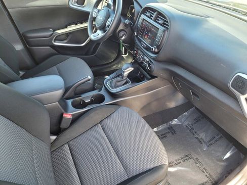 Used 2023 Kia Soul LX w/ Option Group 015 image 20
