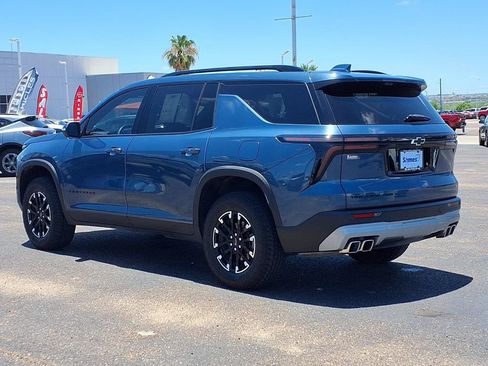 Used 2025 Chevrolet Traverse Z71 w/ Enhanced Driving Package AWD/4WD image 6