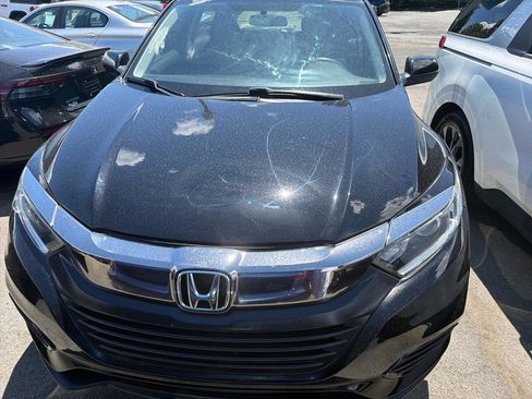 Used 2020 Honda HR-V LX image 2