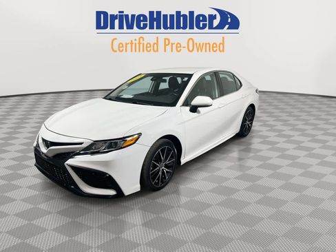 Used 2021 Toyota Camry SE image 4