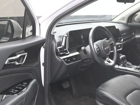 Used 2023 Kia Sportage EX FWD image 11
