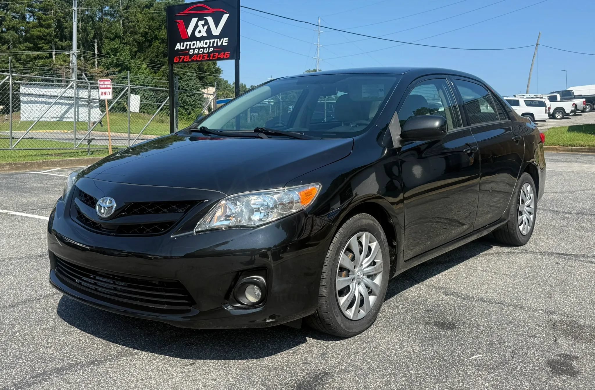 Used 2012 Toyota Corolla LE FWD image 1
