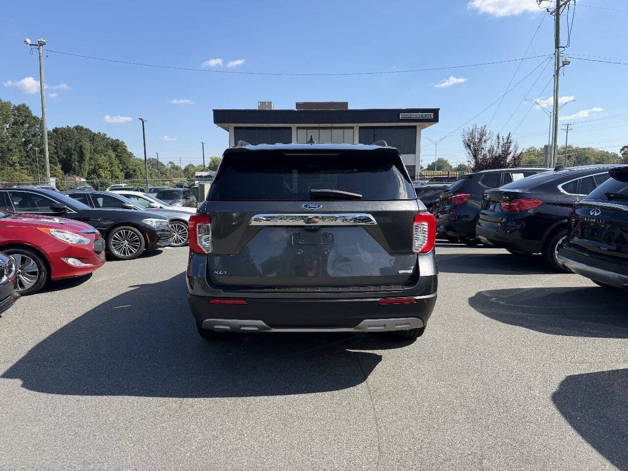 Used 2020 Ford Explorer XLT w/ Equipment Group 202A RWD image 5