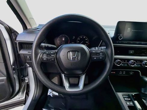 Used 2025 Honda CR-V EX image 11