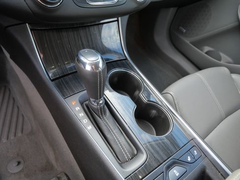 Used 2018 Chevrolet Impala Premier FWD image 24