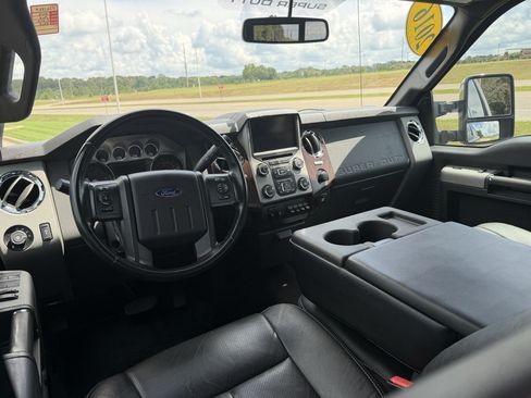 Used 2016 Ford F250 Lariat w/ Chrome Package RWD image 12