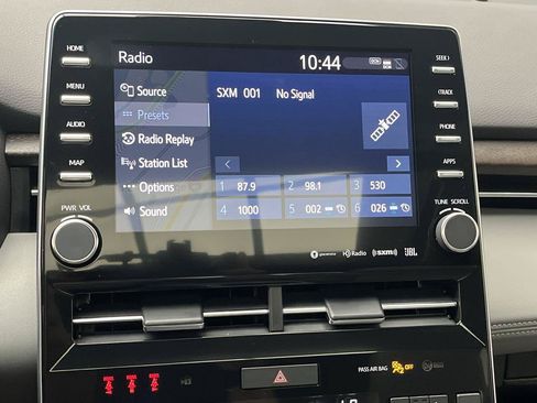 Used 2021 Toyota Avalon Limited w/ Advanced Safety Package FWD image 19