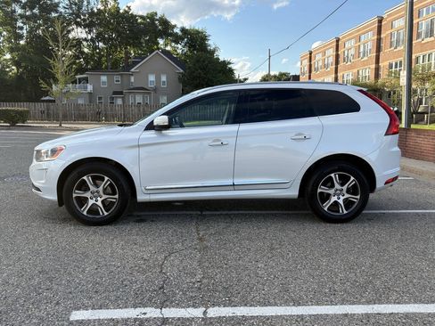 Used 2015 Volvo XC60 T6 Premier Plus AWD/4WD image 17