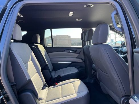 Used 2026 Chevrolet Traverse LT w/ Driver Confidence Package FWD image 18