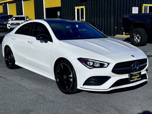 Used 2022 Mercedes-Benz CLA 250 image 4