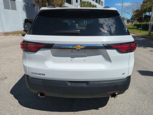 Used 2022 Chevrolet Traverse LT image 6