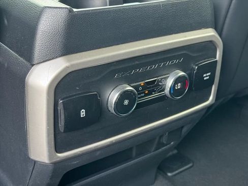 Used 2024 Ford Expedition Max XLT AWD/4WD image 14