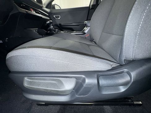 New 2025 Kia K4 LXS image 14