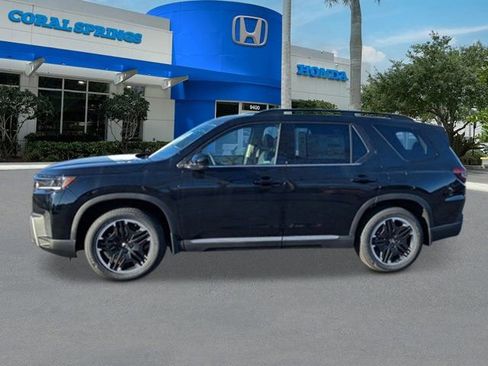 New 2026 Honda Pilot Touring image 2