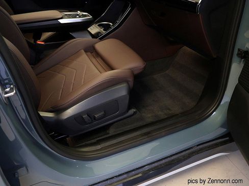 Certified 2025 BMW X1 xDrive28i w/ Premium Package image 37