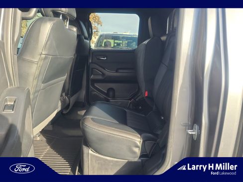 Used 2022 Nissan Frontier PRO-4X w/ Pro-4X Premium Package image 17