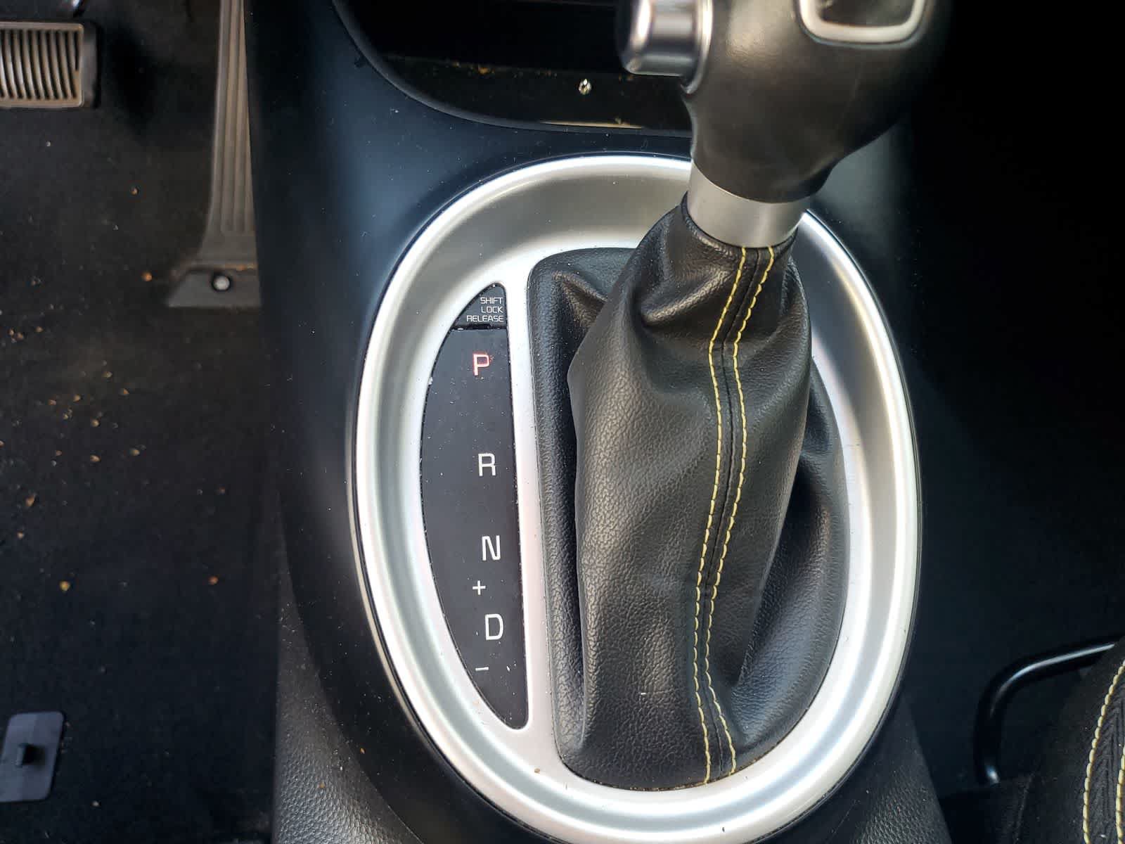 Used 2015 Kia Soul + FWD image 16