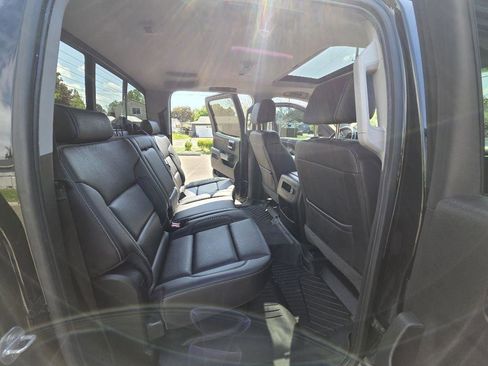 Used 2018 Chevrolet Silverado 1500 LTZ Z71 w/ Redline Edition AWD/4WD image 16