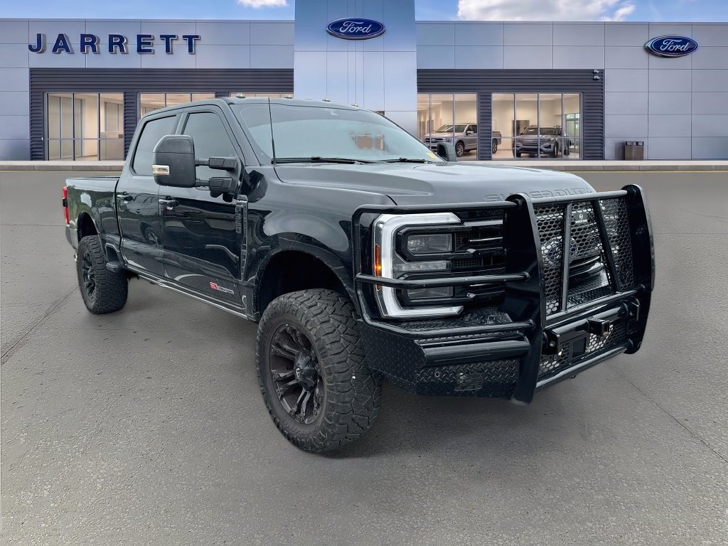Used 2025 Ford F350 Platinum AWD/4WD image 1