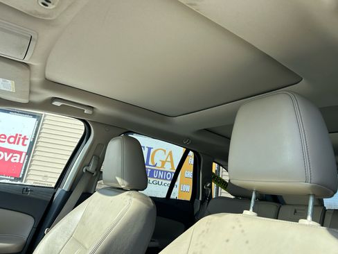 Used 2011 Ford Edge Limited w/ 302A Rapid Spec Order Code image 18