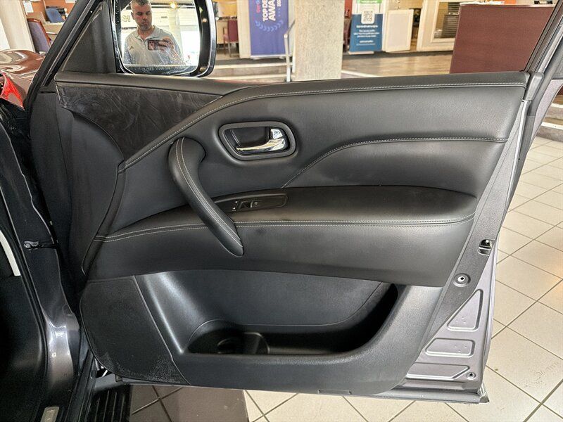 Used 2024 INFINITI QX80 Luxe AWD/4WD image 32