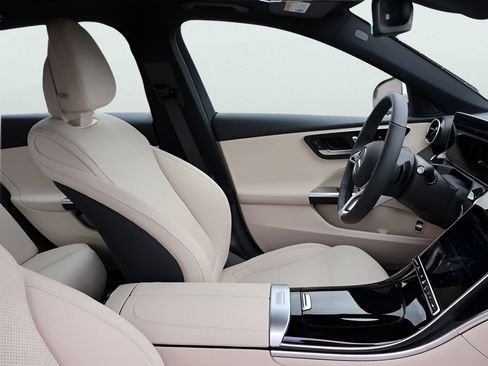New 2026 Mercedes-Benz C 300 4MATIC Sedan image 10