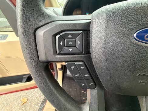 Used 2015 Ford F150 XLT image 22