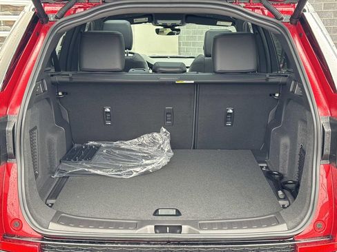 New 2026 Land Rover Discovery Sport Landmark AWD/4WD image 6