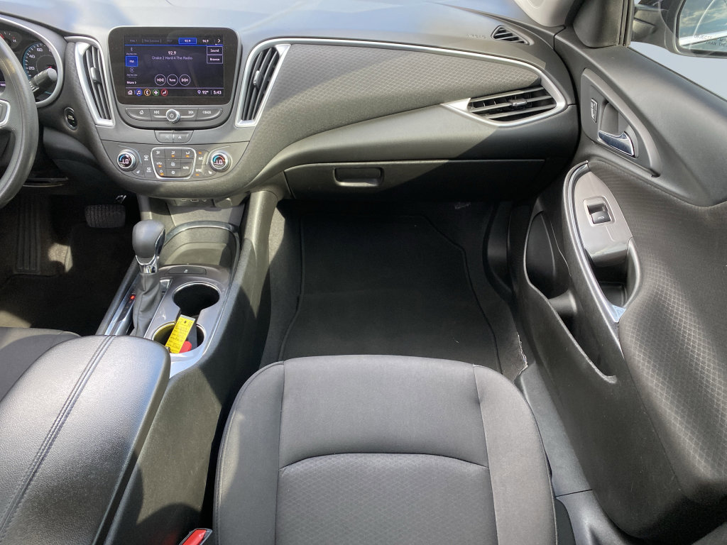 Used 2022 Chevrolet Malibu LT FWD image 16