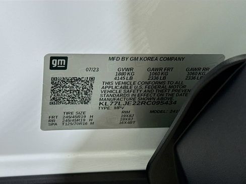 Used 2024 Chevrolet Trax RS w/ Sunroof Package FWD image 34