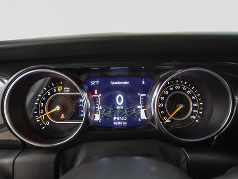 Used 2020 Jeep Wrangler Unlimited Sahara AWD/4WD image 14
