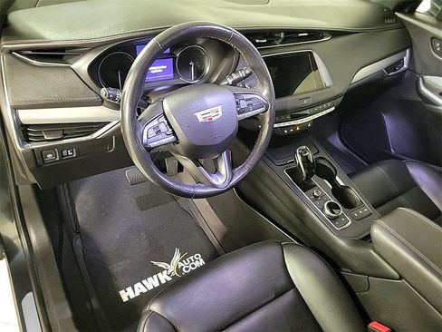 Certified 2020 Cadillac XT4 Premium Luxury w/ Cold Weather Package image 10