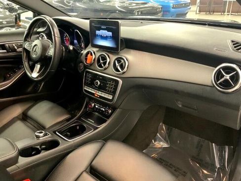 Used 2019 Mercedes-Benz GLA 250 GLA 250 4MATIC SUV image 10