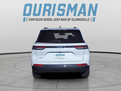 New 2024 Jeep Grand Cherokee Limited 4xe w/ Luxury Tech Group II image 4